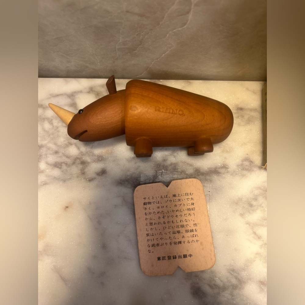 Senshukai Royal Pet Wooden Rhino Figure – Vintage Japanese Toy w/ Original Card - Picture 3 of 8
